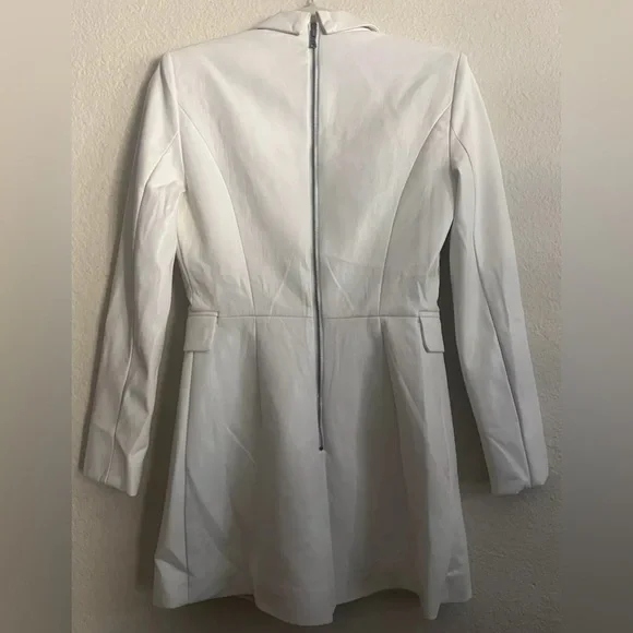 Alice and Olivia Faux Kyrie Tuxedo White Romper Jacket $495 New - Picture 3 of 11